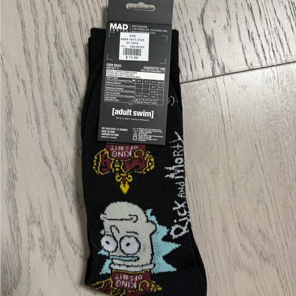 6 pairs of Rick and Morty Socks - Picture 5 of 9